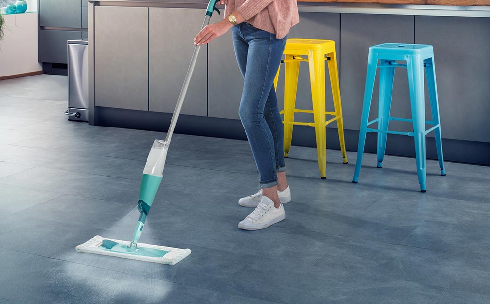 New: Comfort spray wiper for in between floor cleaning - Leifheit Group