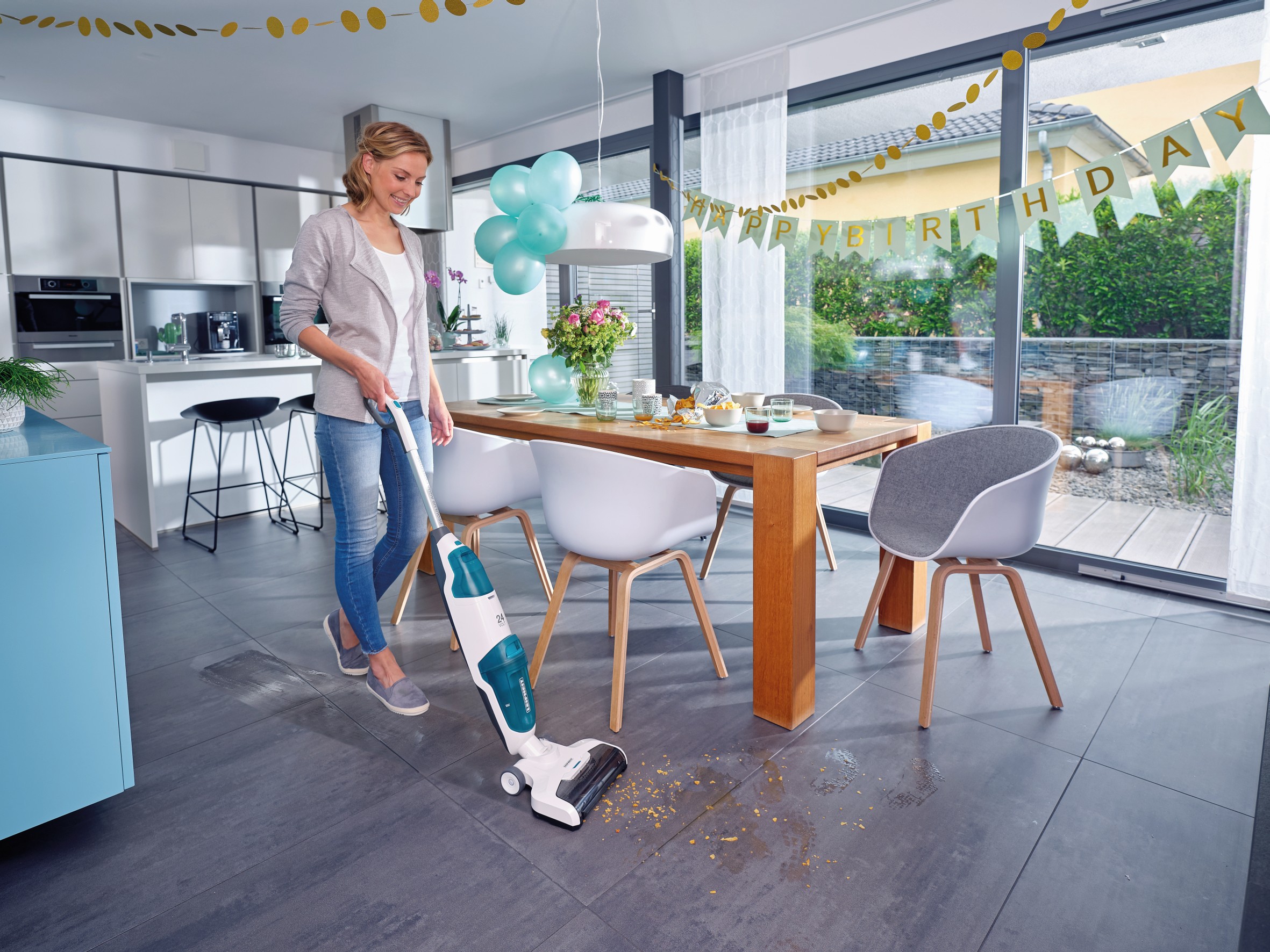 Regulus Aqua PowerVac battery-powered vacuum cleaner